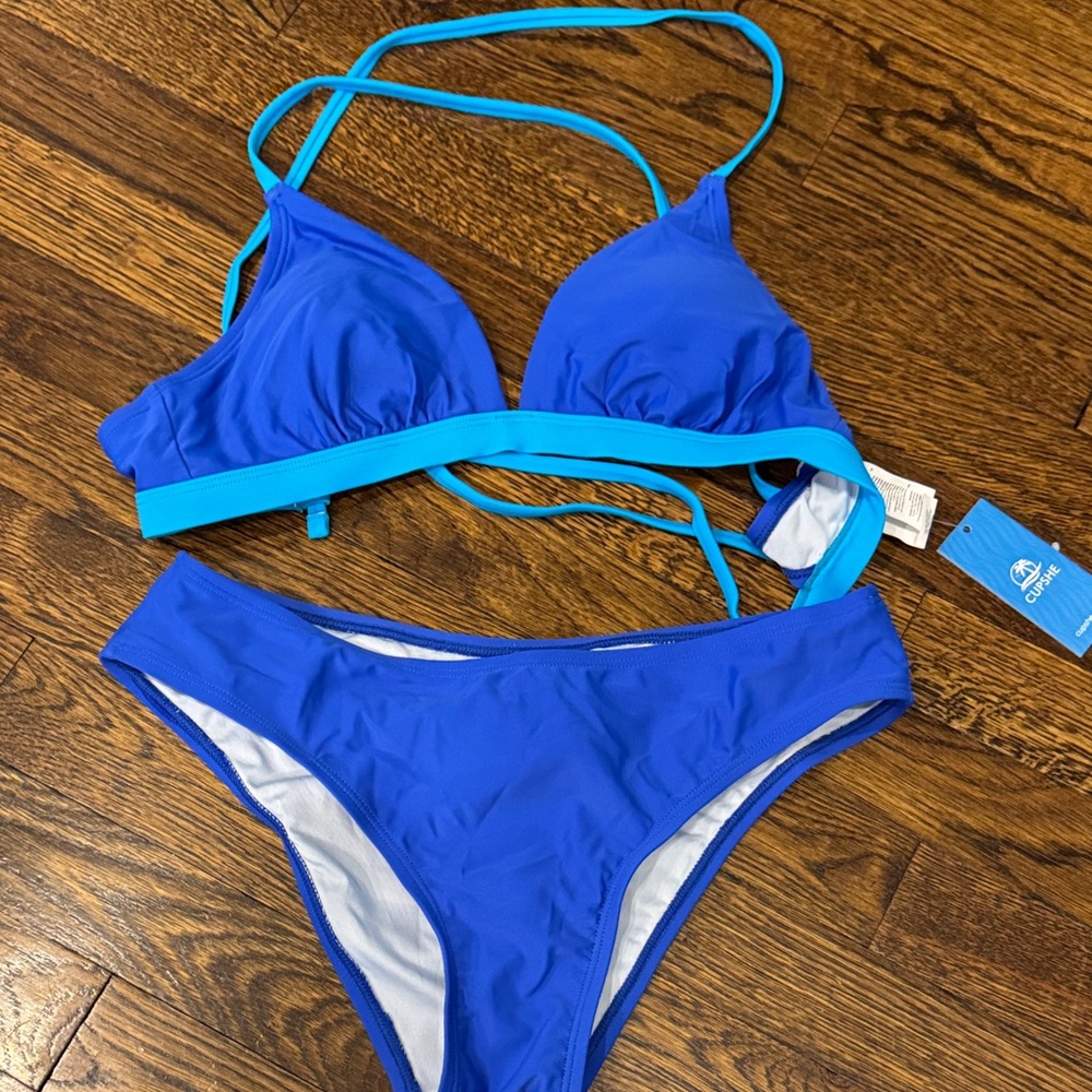 Cupshe women’s bikini set